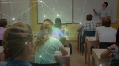 Erkek öğretmen ve öğrenciler arasındaki bağlantı ağının animasyonu. küresel eğitim, eğitim ve bağlantılar dijital olarak oluşturulmuş video konsepti.