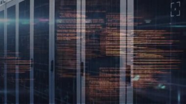 Bilgisayar sunucuları üzerinden veri işleme animasyonu. küresel teknoloji, bağlantılar ve veri işleme kavramı dijital olarak oluşturulmuş video.