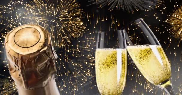 Animazione Fuochi Artificio Oro Esplodenti Scorrimento Champagne Sfondo Nero Capodanno — Video Stock