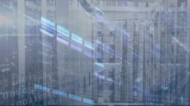 Bilgisayar sunucuları üzerinde ikili kodlama ve veri işleme animasyonu. küresel teknoloji, bağlantılar ve veri işleme kavramı dijital olarak oluşturulmuş video.