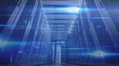 Bilgisayar sunucuları üzerinden veri işleme animasyonu. küresel teknoloji, bağlantılar ve veri işleme kavramı dijital olarak oluşturulmuş video.