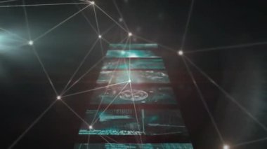 Ekranlarda ve bağlantı ağında veri işleme animasyonu. küresel bağlantılar ve ağlar konsepti dijital olarak oluşturulmuş video.