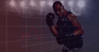 Mlboxer ve projektörler üzerinde grafik ve veri işleme animasyonları. spor, rekabet, küresel iletişim ve dijital arayüz kavramı, dijital olarak oluşturulmuş video.