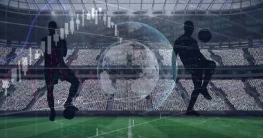 Dünya ve futbolcularla spor stadyumunda grafik ve veri işleme animasyonları. spor, rekabet, küresel iletişim ve dijital arayüz kavramı, dijital olarak oluşturulmuş video.