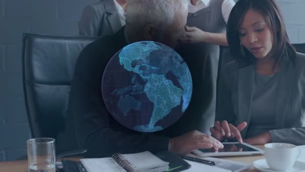 Animation Blue Globe Businessman Businesswoman Using Tablet Talking Office Business — Stock Video