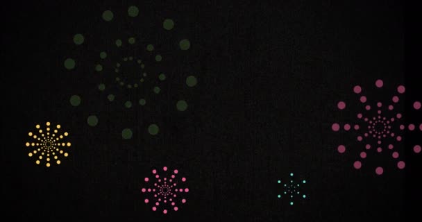 Анімація Барвистих Феєрверків Вибухають Чорному Тлі Новий Рік Святкування Вечірка — стокове відео