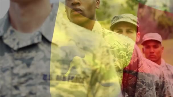 Animación Bandera Bélgica Sobre Soldados Masculinos Uniforme Sosteniendo Armas Ejército — Vídeo de stock