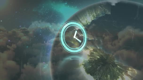 Hareket Eden Saatin Bağlantı Ağının Gökyüzünün Üzerindeki Dünyanın Animasyonu Küresel — Stok video