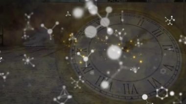 Moleküllerin animasyonu ve saat üzerinde dünya haritası ve sokakta yürüyen insanlar. küresel iletişim, veri işleme ve dijital arayüz kavramı, dijital olarak oluşturulmuş video.