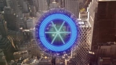 Şehir manzarası üzerindeki tarama alanının animasyonu. küresel iş, bağlantılar ve dijital arayüz konsepti dijital olarak oluşturulmuş video.