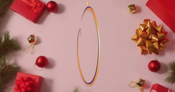 Animación Texto Navideño Feliz Sobre Decoraciones Navideñas Navidad Invierno Tradición — Vídeo de stock