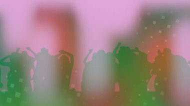 Pembe dumanla dans eden kalabalığın üzerinde kırmızı ve beyaz karelerin animasyonu. kutlama, parti, müzik ve olay konsepti dijital olarak oluşturulmuş video.