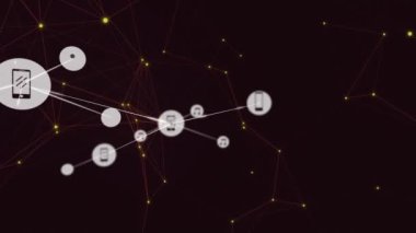 Sarı noktalar üzerinde dijital simgelerle bağlantı ağının animasyonu. çevrimiçi bağlantılar, ağ oluşturma ve dijital arayüz konsepti dijital olarak oluşturulmuş video.