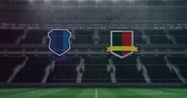 Spor stadyumundaki mavi grafikler üzerinde takım amblemleri ve veri işleme animasyonları. spor, rekabet, teknoloji ve dijital arayüz kavramı, dijital olarak oluşturulmuş video.