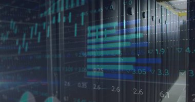 Bilgisayar sunucularıyla teknoloji odasında veri işleme görüntüsü. veri işleme, bulut hesaplama konsepti ve teknoloji konsepti dijital olarak oluşturulmuş görüntü.