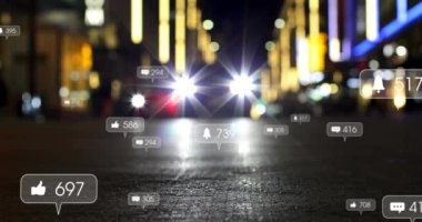 Odak şehir ve trafik ışıkları dışında sosyal medya simgeleri ve numaralarının animasyonu. küresel sosyal medya, bağlantılar ve dijital arayüz konsepti dijital olarak oluşturulmuş video.