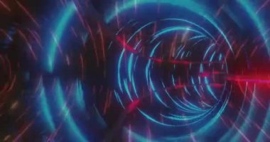 Dijital tünelin üzerindeki ışık izlerinin animasyonu. küresel veri işleme, bağlantılar ve dijital arayüz konsepti dijital olarak oluşturulmuş video.