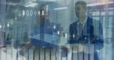 İş adamlarının istatistiksel işlemlerinin animasyonu. küresel iş, veri işleme ve dijital arayüz kavramı dijital olarak oluşturulmuş video.