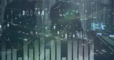 İş adamlarının istatistiksel işlemlerinin animasyonu. küresel iş, veri işleme ve dijital arayüz kavramı dijital olarak oluşturulmuş video.