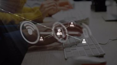 Bağlantı ağı üzerinden iş kadını ve simgelerinin canlandırılması