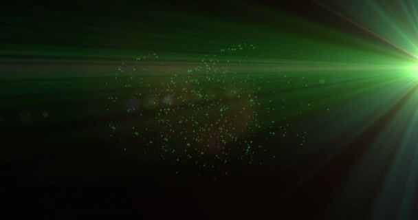 Animatie Van Groene Lichtstralen Met Kerst Nieuwjaar Vuurwerk Exploderen Nachtelijke — Stockvideo