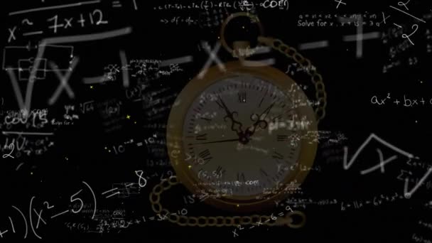 Анимация Винтажных Часов Над Математическими Уравнениями Черном Фоне Концепция Обучения — стоковое видео