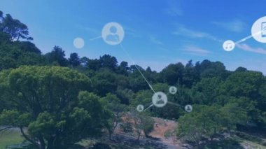 İnsan simgeleriyle bağlantı ağının animasyonu. küresel bağlantılar ve ağ konsepti dijital olarak oluşturulmuş video.