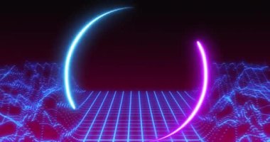 Mavi ızgara üzerinde hareket eden neon dairesel tarayıcının animasyonu. veri işleme ve iletişim teknolojisi konsepti dijital olarak oluşturulmuş video.