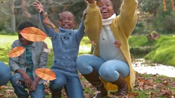 Animacja Jesiennych Liści Spadających Szczęśliwą Afrykańską Rodzinę Parku Jesień Jesień — Wideo stockowe