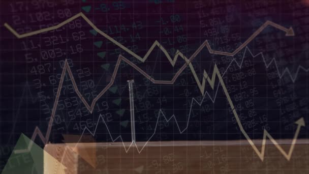 Animation Von Statistiken Und Finanzdatenverarbeitung Über Den Auktionshammer Globales Geschäft — Stockvideo