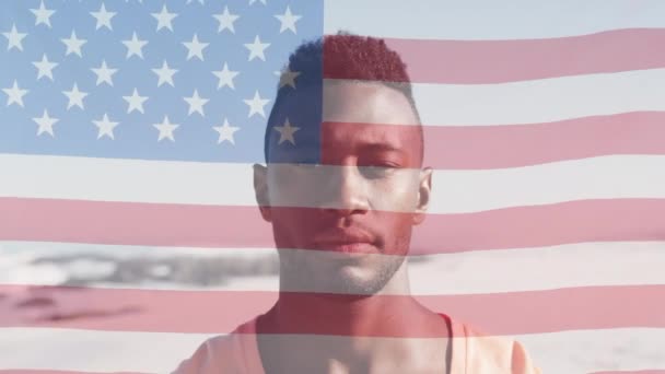 Animación Bandera Estados Unidos América Sobre Hombre Afroamericano Playa Historia — Vídeo de stock