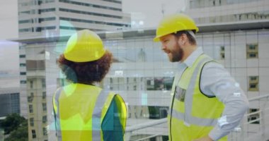 İnşaat alanında konuşan erkek ve kadın mimarların istatistiklerinin canlandırılması. iş, geliştirme ve üretkenlik kavramı dijital olarak oluşturulmuş video.