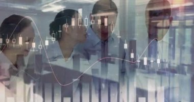 Toplantı planları olan mimarların istatistik ve finansal veri işleme animasyonları. küresel mimari, iş ve veri işleme kavramı dijital olarak oluşturulmuş video.