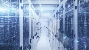 Bilgisayar sunucularıyla teknoloji odasında yapılan tarama ve veri işleme animasyonları. küresel veri işleme, bağlantılar ve dijital arayüz konsepti dijital olarak oluşturulmuş video.