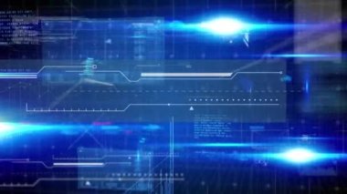 Ekranların üzerinde dijital veri işleme animasyonu ve parlayan mavi ışıklar. küresel veri işleme ve dijital arayüz konsepti dijital olarak oluşturulmuş video.