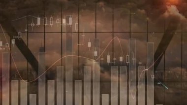 Modern bina, bulutlar ve gökyüzü üzerinde işlenen istatistiklerin animasyonu. küresel veri işleme ve dijital arayüz konsepti dijital olarak oluşturulmuş video.
