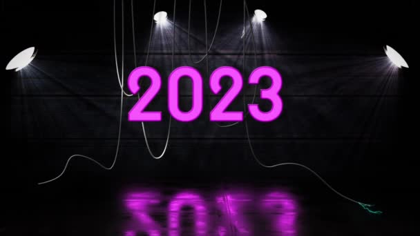 Animation 2022 Text Rosa Neon Med Hängande Kablar Svart Bakgrund — Stockvideo