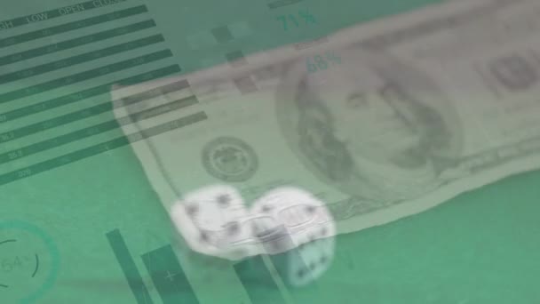 Animace Zpracování Finančních Dat Přes Dvě Kostky Americké Dolarové Bankovky — Stock video