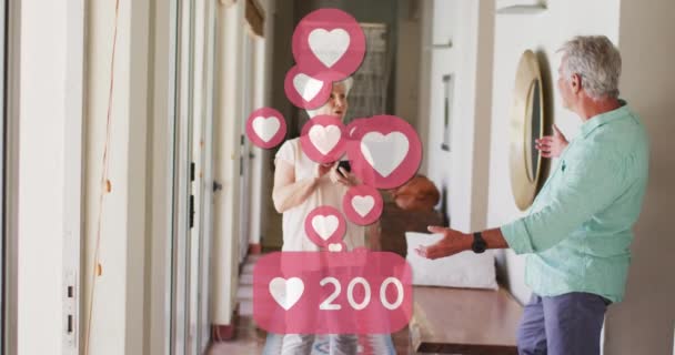 Sosyal Medya Kalp Ikonlarının Animasyonu Yaşlı Çiftin Dansından Daha Önemli — Stok video