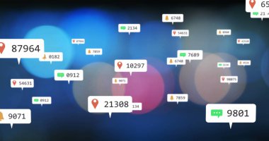 Odak ışıklarından sosyal medya simgeleri ve numaraların görüntüsü. küresel sosyal medya, bağlantılar ve dijital arayüz konsepti dijital olarak oluşturulmuş görüntü.