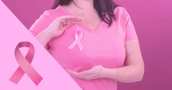 Samenstelling Van Vrouw Met Borstkanker Bewustzijn Lint Tegen Roze Achtergrond — Stockfoto