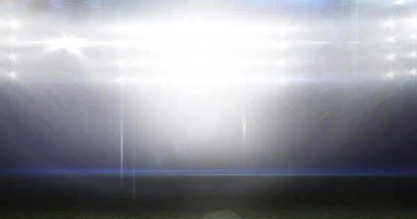 明亮的美式足球运动场 夜间灯火通明 体育场镜头照明弹的数字合成 — 图库照片