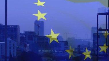 Modern şehir manzarası üzerinde Avrupa Birliği bayrağının canlandırılması. Avrupa Birliği, siyaset, iş ve ekonomi konsepti dijital olarak oluşturulmuş video.