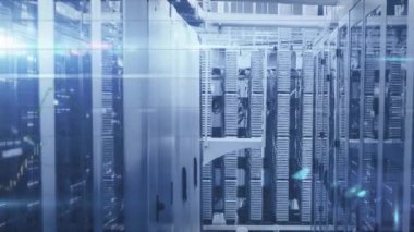 Bilgisayar sunucularıyla teknoloji odasında istatistik ve veri işleme animasyonu. küresel bağlantılar, veri işleme ve dijital arayüz konsepti dijital olarak oluşturulmuş video.