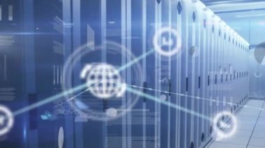 Bilgisayar sunucularıyla teknoloji odasında ikonlar ve veri işleme ağlarının animasyonu. küresel veri işleme, bağlantılar ve dijital arayüz konsepti dijital olarak oluşturulmuş video.