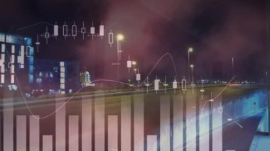 Hızlı hareket ve şehir manzarasında yol trafiğinin istatistiksel işlemlerinin animasyonu. küresel veri işleme ve dijital arayüz konsepti dijital olarak oluşturulmuş video.
