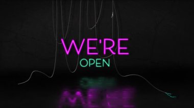 Siyah arka planda asılı kablolarla pembe ve mavi renkli açık metinlerin animasyonu. Sosyal medya ve iletişim konsepti dijital olarak oluşturulmuş video.