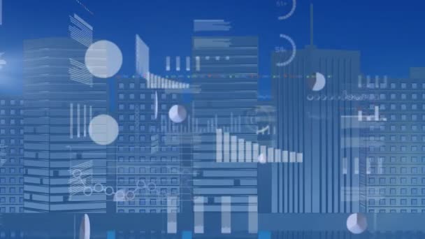 Animatie Van Gegevensverwerking Schermen Stadsgezicht Wereldwijde Verbindingen Gegevensverwerkingsconcept Digitaal Gegenereerde — Stockvideo