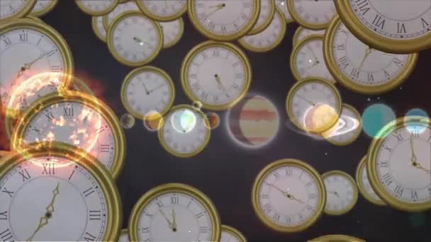 時計の上に太陽系 宇宙のアニメーションが刻まれています 地球規模の空間環境と時間の概念をデジタルで生成し — ストック動画