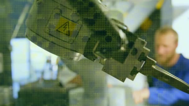 Animación Partículas Flotando Sobre Científico Masculino Con Robot Concepto Mundial — Vídeo de stock